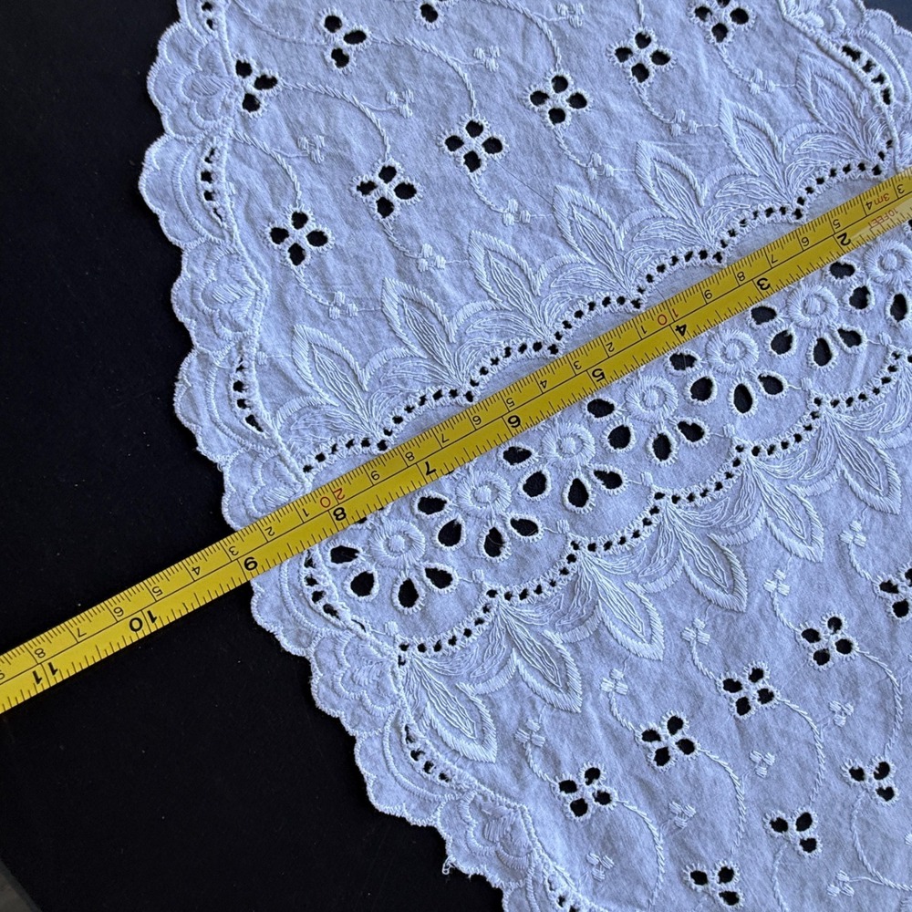 Vintage White Lace Doily Set 4 Piece Crocheted Eyelet Battenburg Mixed Lot - Picture 10 of 11